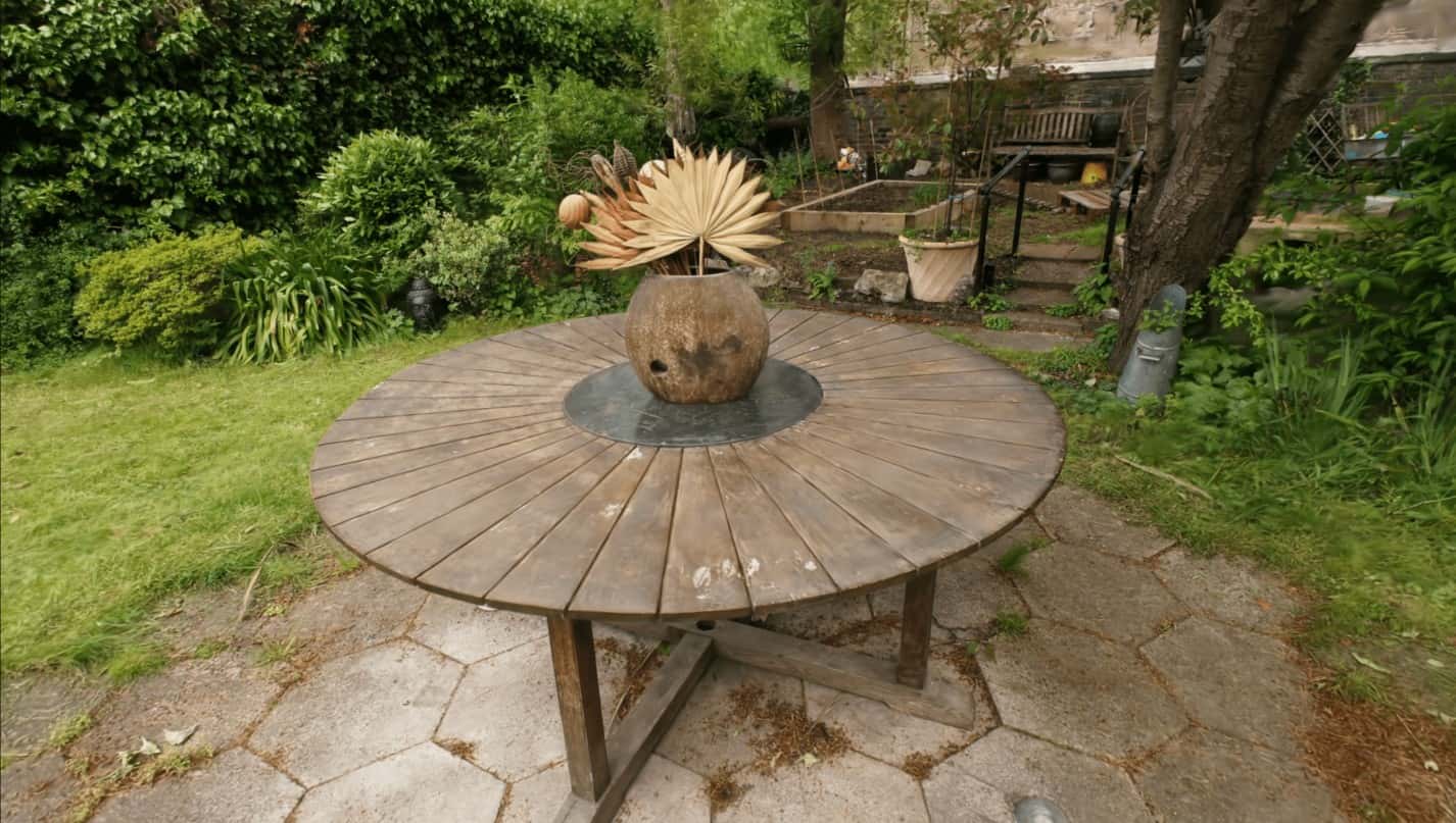 A high fidelity render of a backyard.